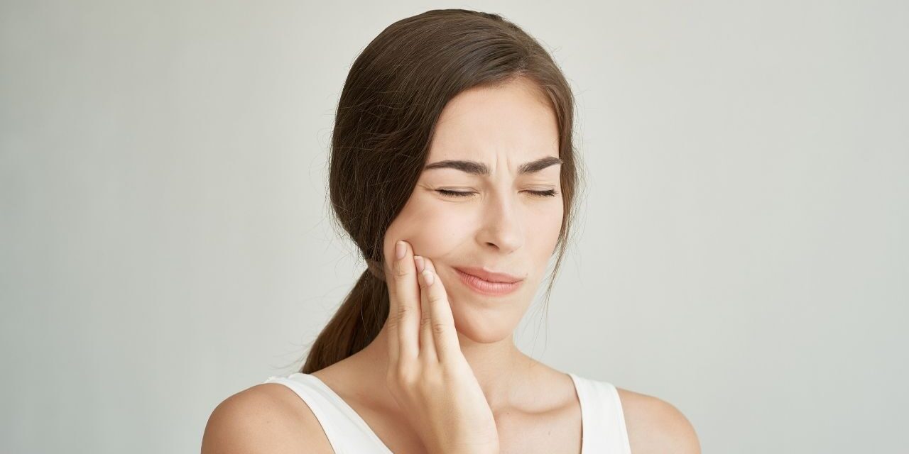 20’lik Diş Ağrısı Neden Olur ve Ne İyi Gelir?